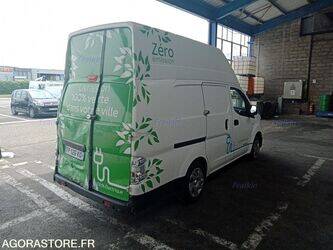 2020-nissan-nv200-1446864-46799847