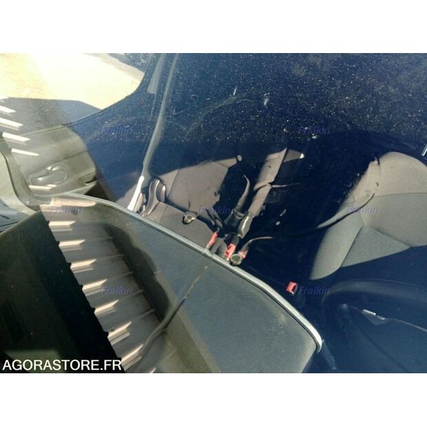 2020 نيسان NV200-46799849