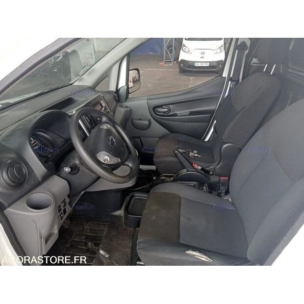 2020 نيسان NV200-46799851