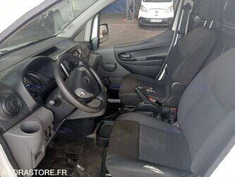 2020-nissan-nv200-1446864-46799851