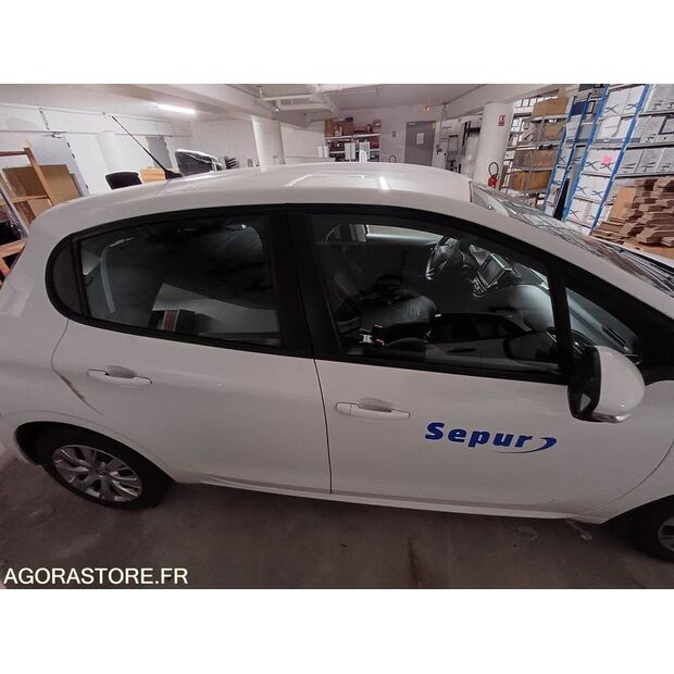 2020 Peugeot 208-46799878