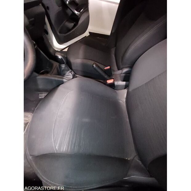 2020 Peugeot 208-46799883