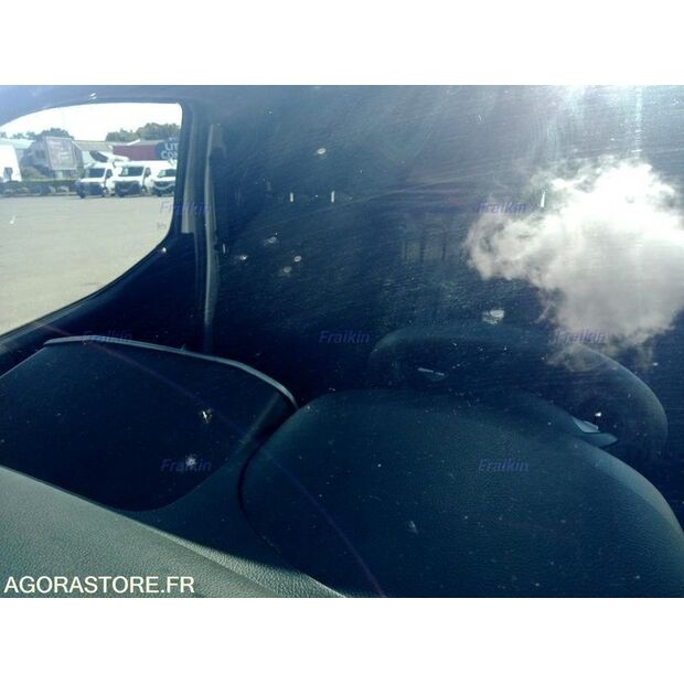 2018 NISSAN NV200-46799900