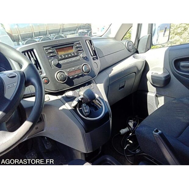 2018 NISSAN NV200-46799904