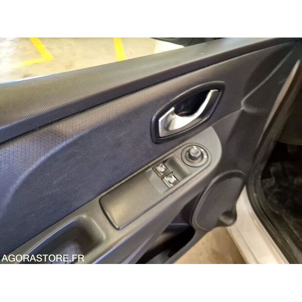 2015 Renault Clio-46799925