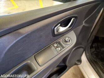 2015-renault-clio-1446868-46799925