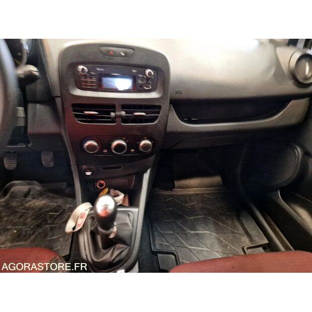 2015 Renault Clio-46799927