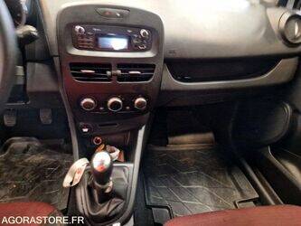 2015-renault-clio-1446868-46799927