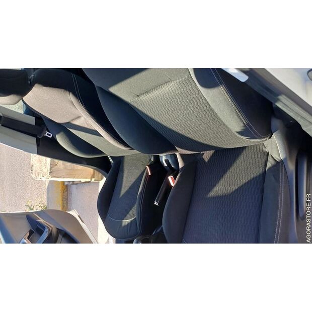 2017 Peugeot 208-46799985