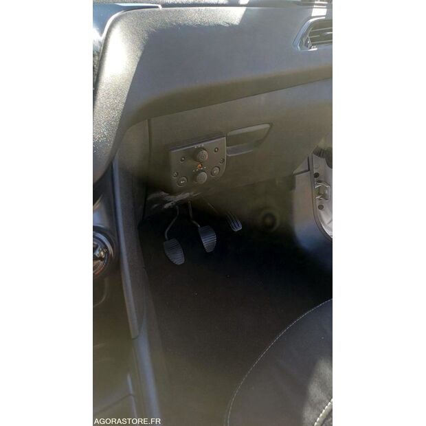 2017 Peugeot 208-46799993