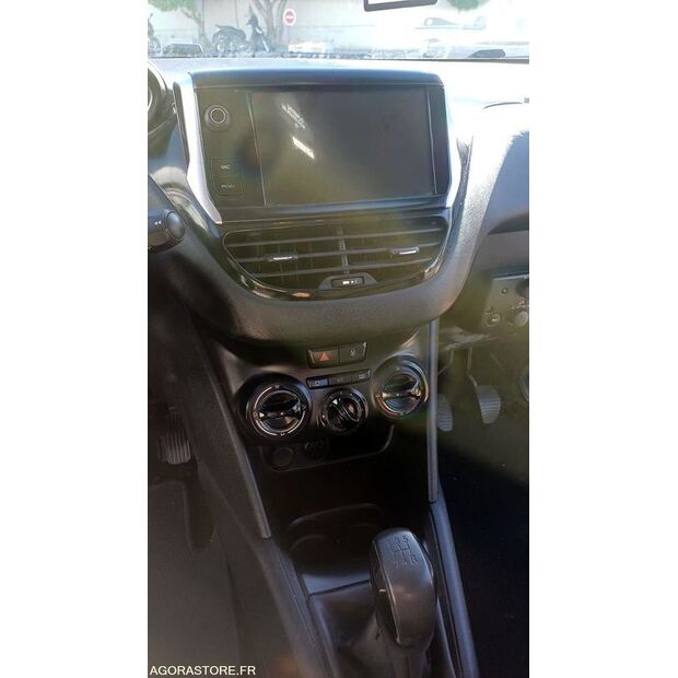 2017 Peugeot 208-46799995