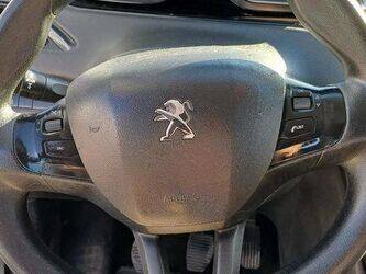 2017-peugeot-208-1446871-46799996