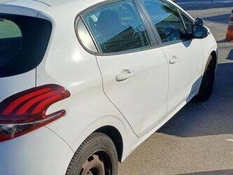 2017-peugeot-208-1446871-46800005