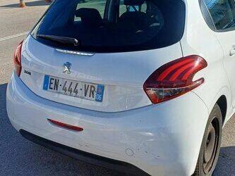 2017-peugeot-208-1446871-46800006