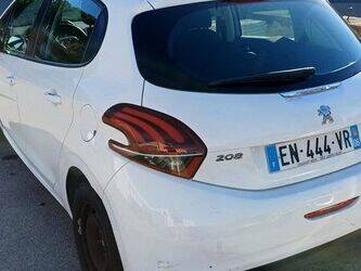 2017-peugeot-208-1446871-46800007