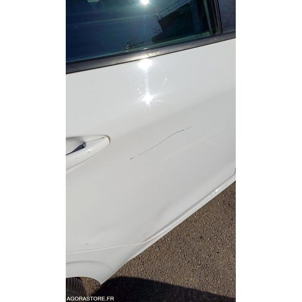 2017 Peugeot 208-46800011