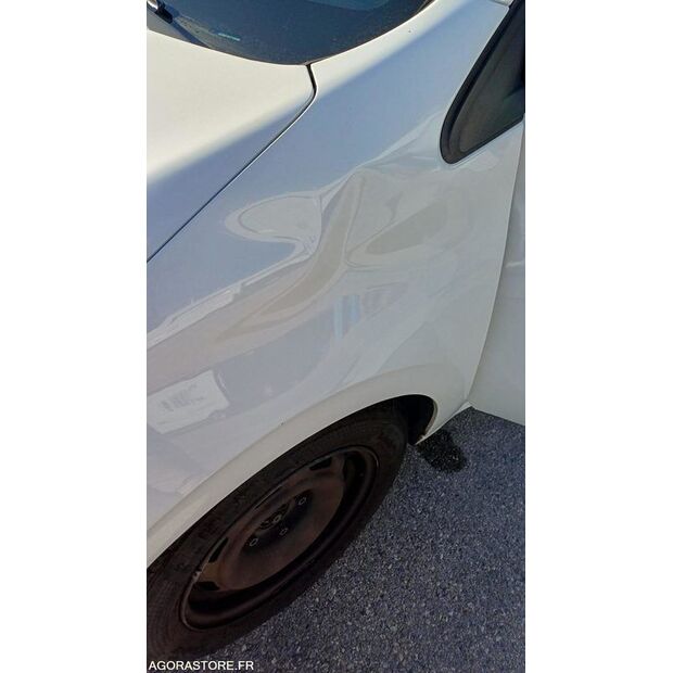 2017 Peugeot 208-46800012