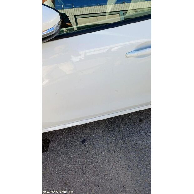 2017 Peugeot 208-46800013