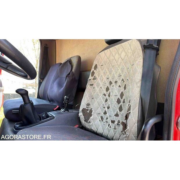 2001 Renault Midlum-46800043