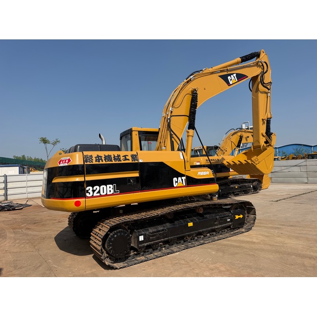 2017 Caterpillar 320BL-46800160