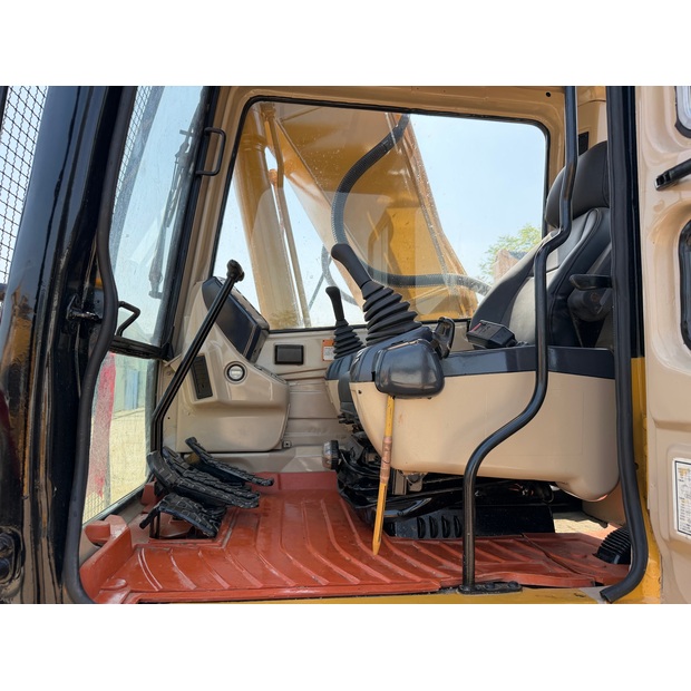 2017 Caterpillar 320BL-46800164