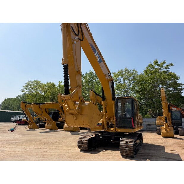 2017 Caterpillar 320BL-46800165