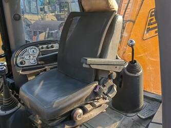 2024-jcb-4cx-1446886-46800277