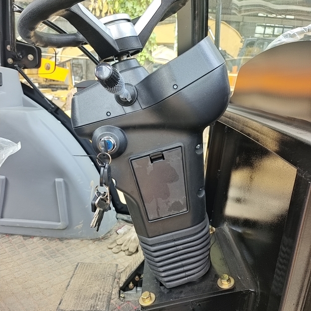 2026 Caterpillar 420F-46800292