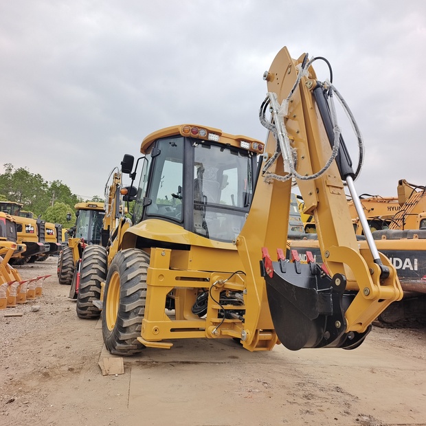 2026 Caterpillar 420F-46800306