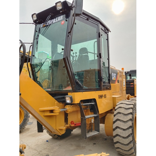 2024 كاتربيلر 140G-46800325