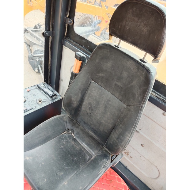 2024 كاتربيلر 140G-46800328