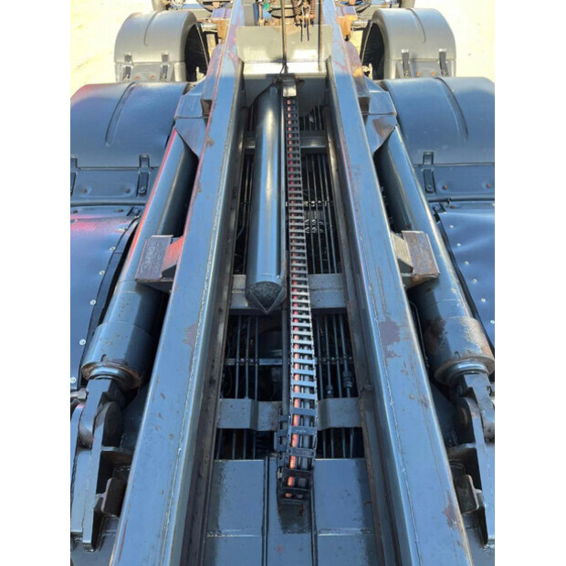 2013 سكانيا R500-46800480