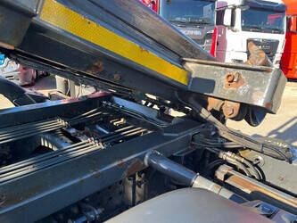 2013-scania-r500-1446895-46800484