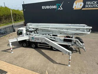 صورة ل خلاطات خرسانية 2025 مرسيدس بنز Arocs 4142