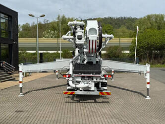 2025-mercedes-benz-arocs-4142-1446896-46800530