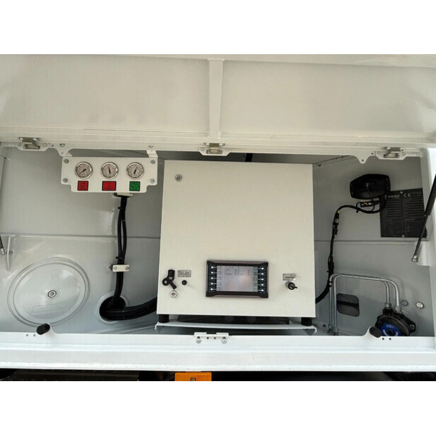 2025 Mercedes-Benz Arocs 4142-46800538