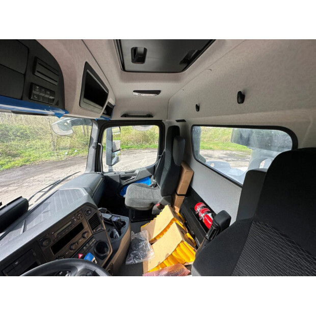 2025 Mercedes-Benz Arocs 4142-46800557