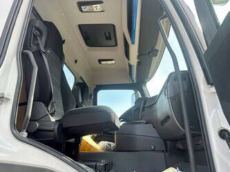 2025-mercedes-benz-arocs-4142-1446896-46800558