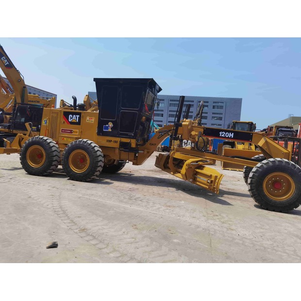 2024 كاتربيلر 120H-46802193