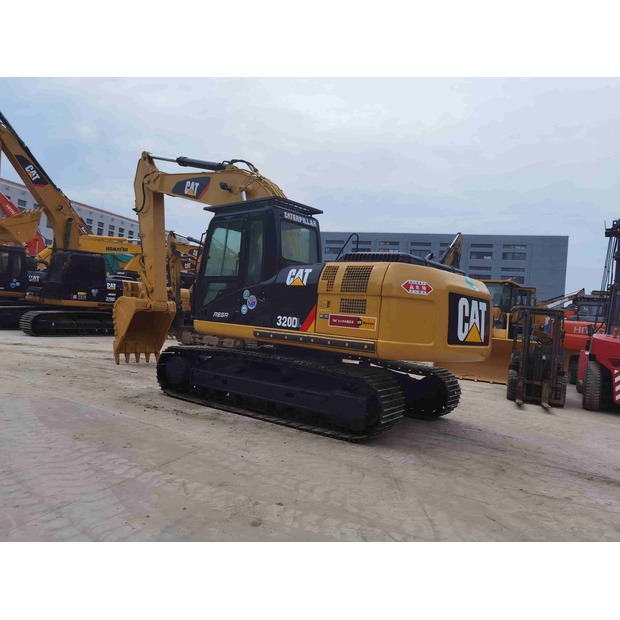 2022 كاتربيلر 320DL-46802227