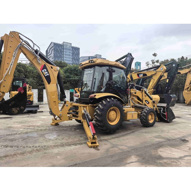 2023 كاتربيلر 428F-46802292