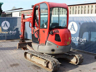 2017-jcb-8025-1446970-46803191