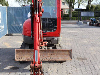 2017-jcb-8025-1446970-46803195