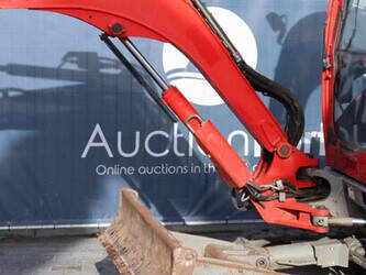 2017-jcb-8025-1446970-46803200