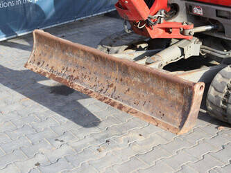 2017-jcb-8025-1446970-46803203