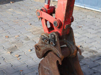 2017-jcb-8025-1446970-46803205