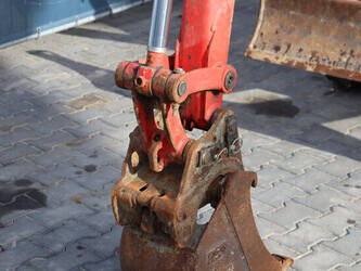 2017-jcb-8025-1446970-46803207