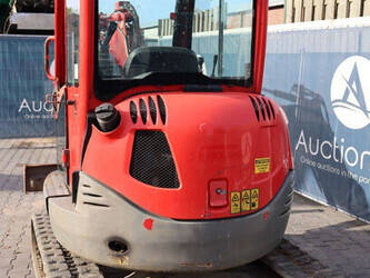 2017-jcb-8025-1446970-46803212