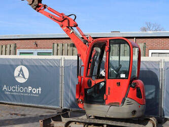 2017-jcb-8025-1446970-46803233