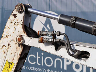 2014-bobcat-e16-1446971-46803250